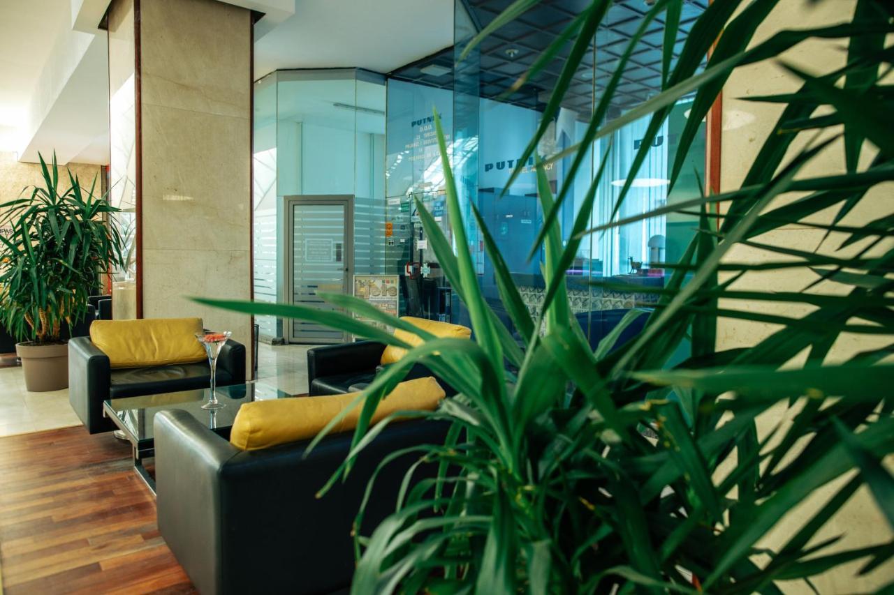 Grand Hotel טוזלה מראה חיצוני תמונה