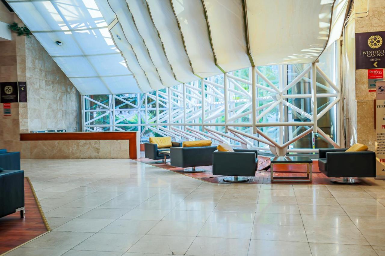 Grand Hotel טוזלה מראה חיצוני תמונה